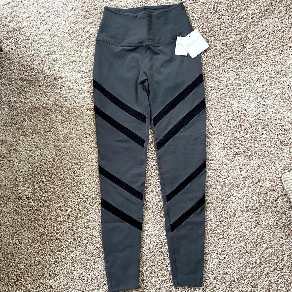 COPY - NWT Beyond Yoga high waisted leggings